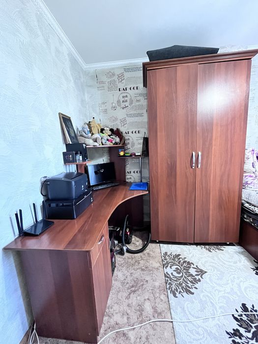 Продается Шкаф и компьютерной стол
