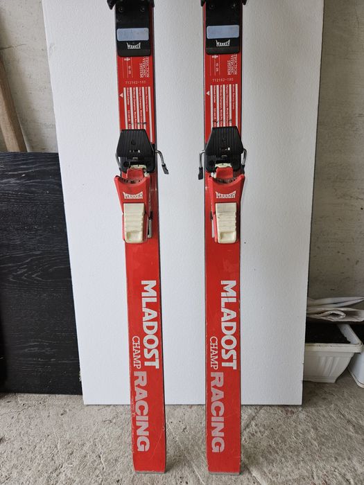 Ски с автомати Mladost