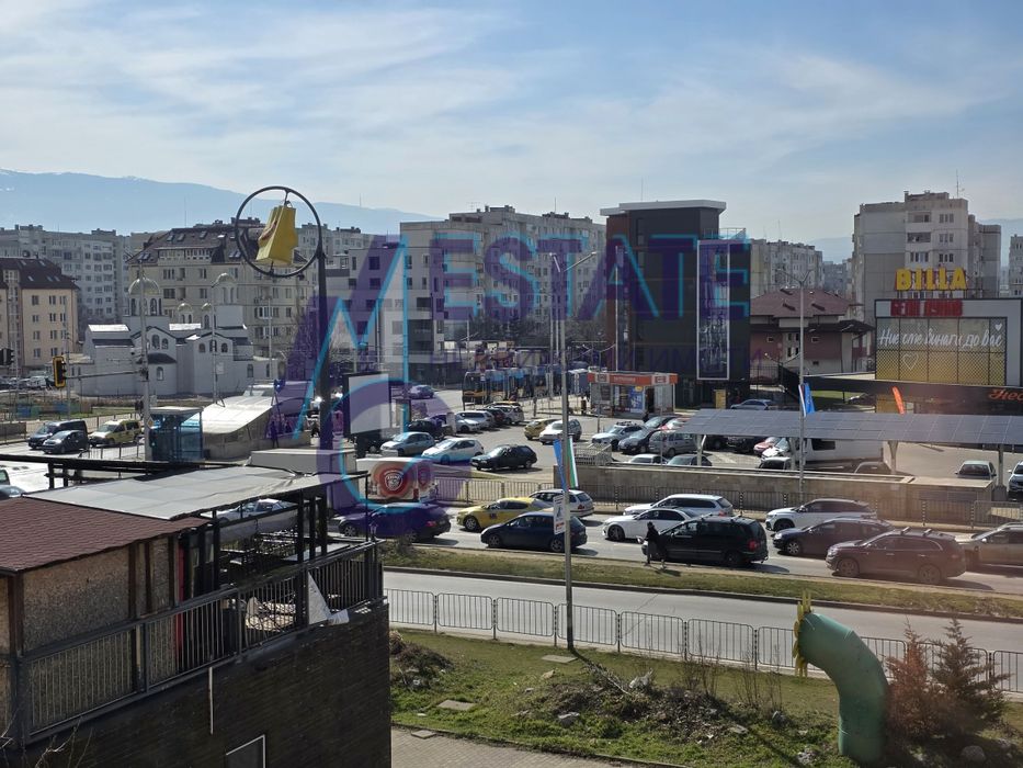 Тристаен апартамент в гр. София, жк. Връбница 2