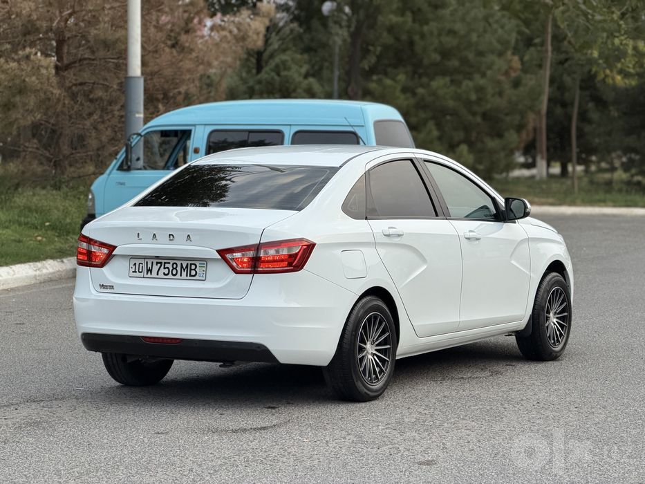 Lada Vesta 2020 1.6 mexanika luxe prestige