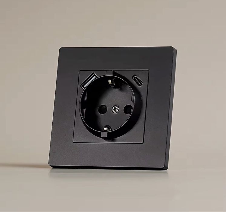 Луксозен контакт Schuko с USB-A + USB-C