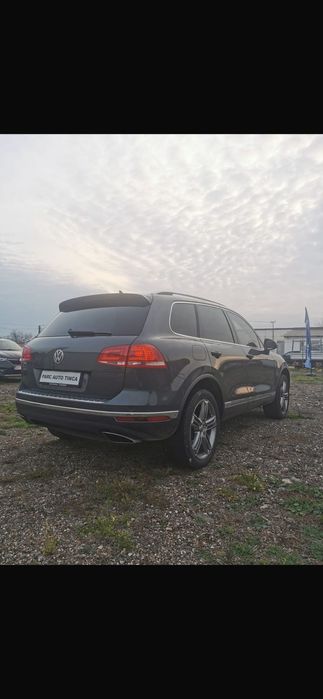 Auto volkswagen Touareg 3.0 V6 2015