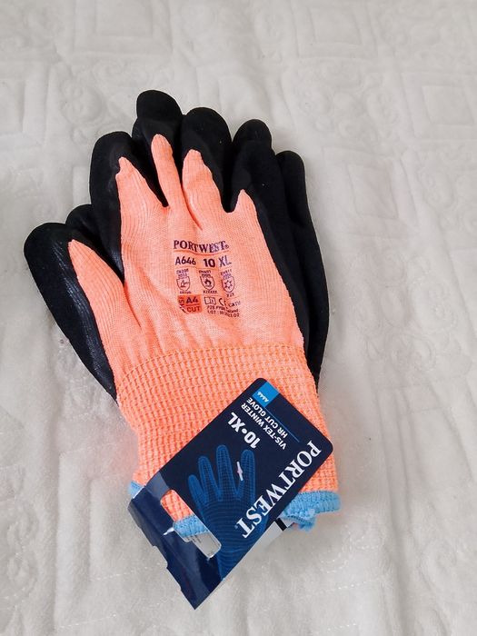 Рабочие перчатки