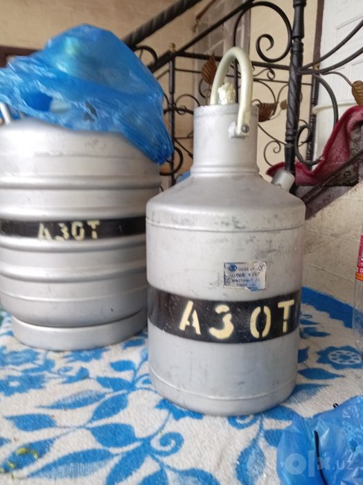 Срочно продам сосуд дьюар для жидкого азота 6 и 18 литровые