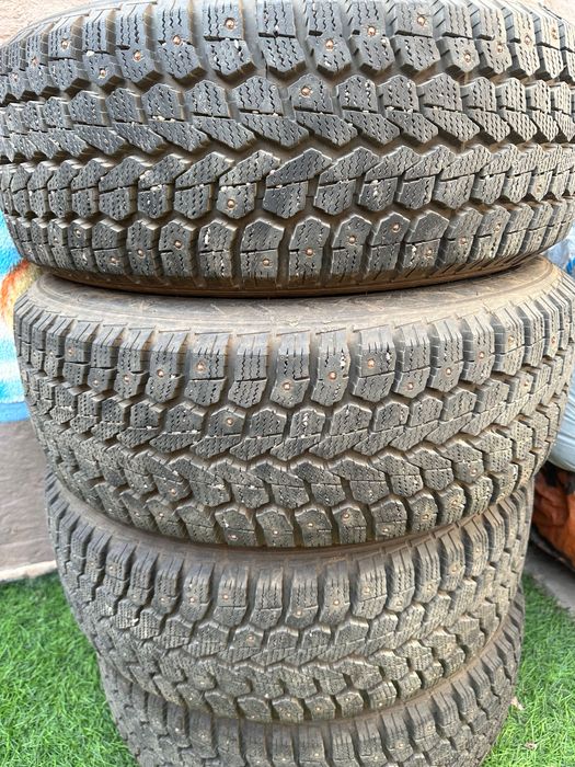 Продам шины на авто
