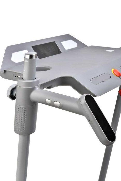 беговой дорожка.