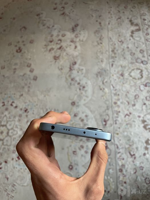 Redmi Note 13 8/128Gb sotiladi!
