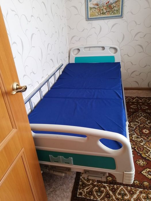 Медицинская кровать