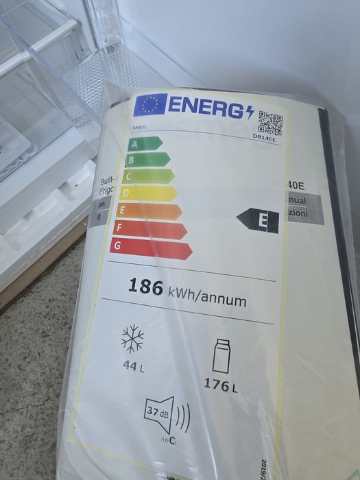 Нов хладилник за вграждане с фризер Smeg D8140E  см. 54 ч. 145
