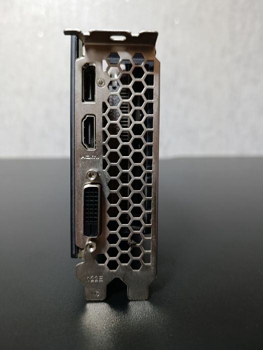 Видеокарта GTX1660 SUPER