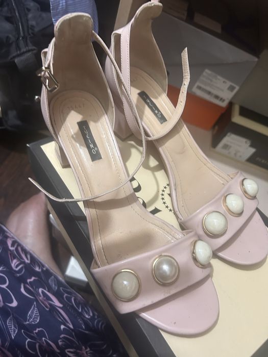 Летняя обувь для девушек