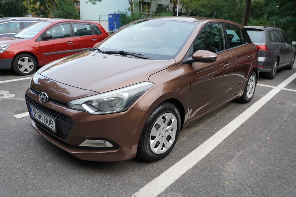 HYUNDAI i20 2015