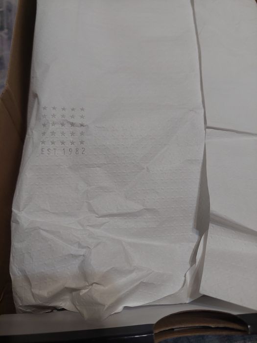 Кроссовки Nike оригинал есть размеры