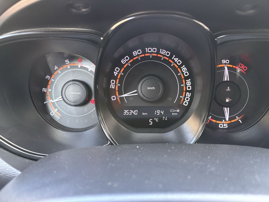 Лада Веста продам