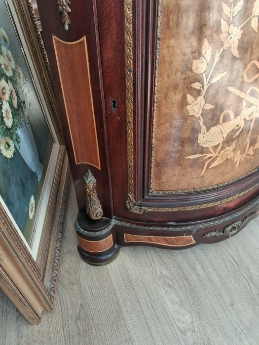 Ъглова     мебел