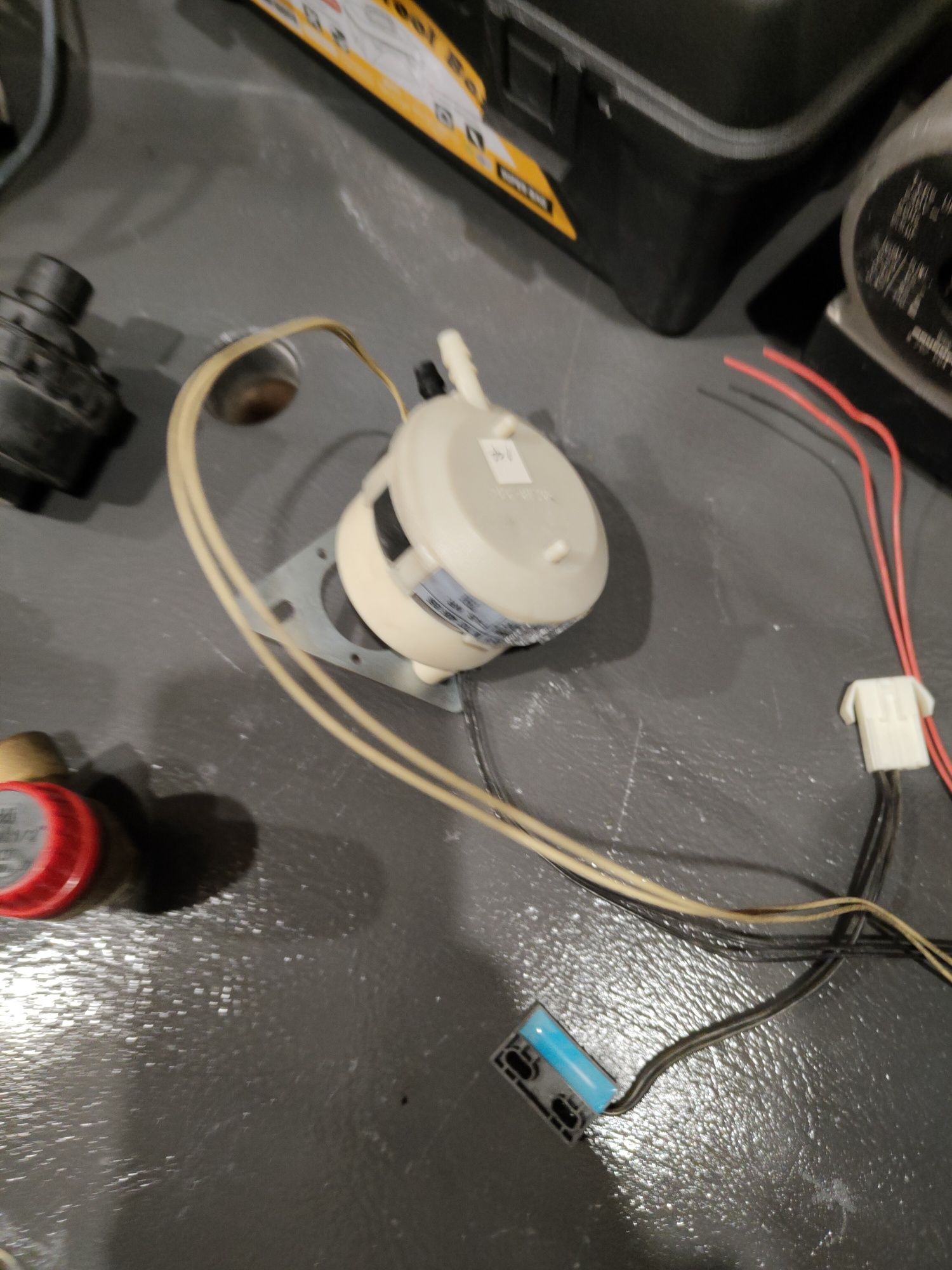 Газов котел Bosch gaz 3000 части гр. Враца Вежен • OLX.bg