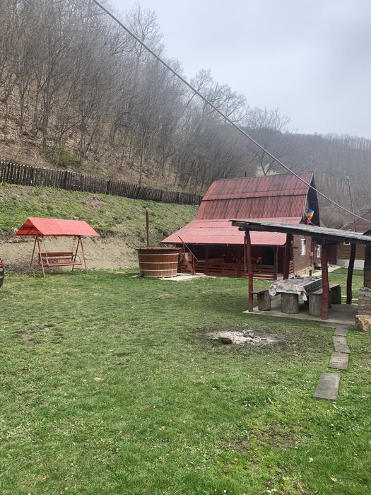 Cabana cu ciubar, disponibila de 1 mai, zona Baisoara,disponibila de 1 Decembrie
