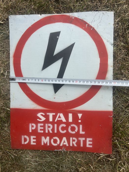 Semn, indicator,panou vechi din perioada comunista
