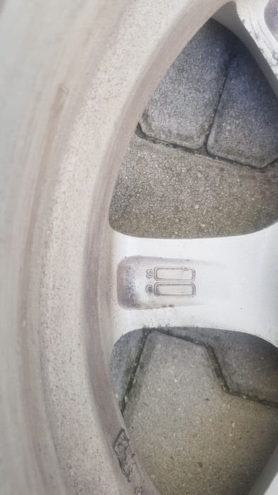 Jenti aluminiu R16 BMW cu cauciucuri de iarna