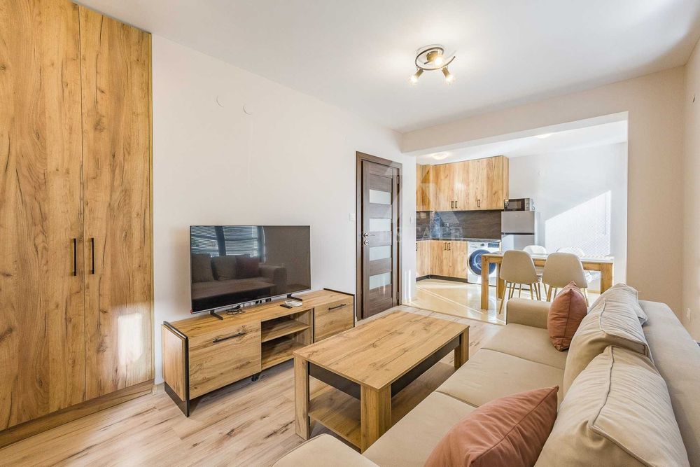 Дава под наем 2- стаен апартамент ж. к. Иван Вазов- гр. София