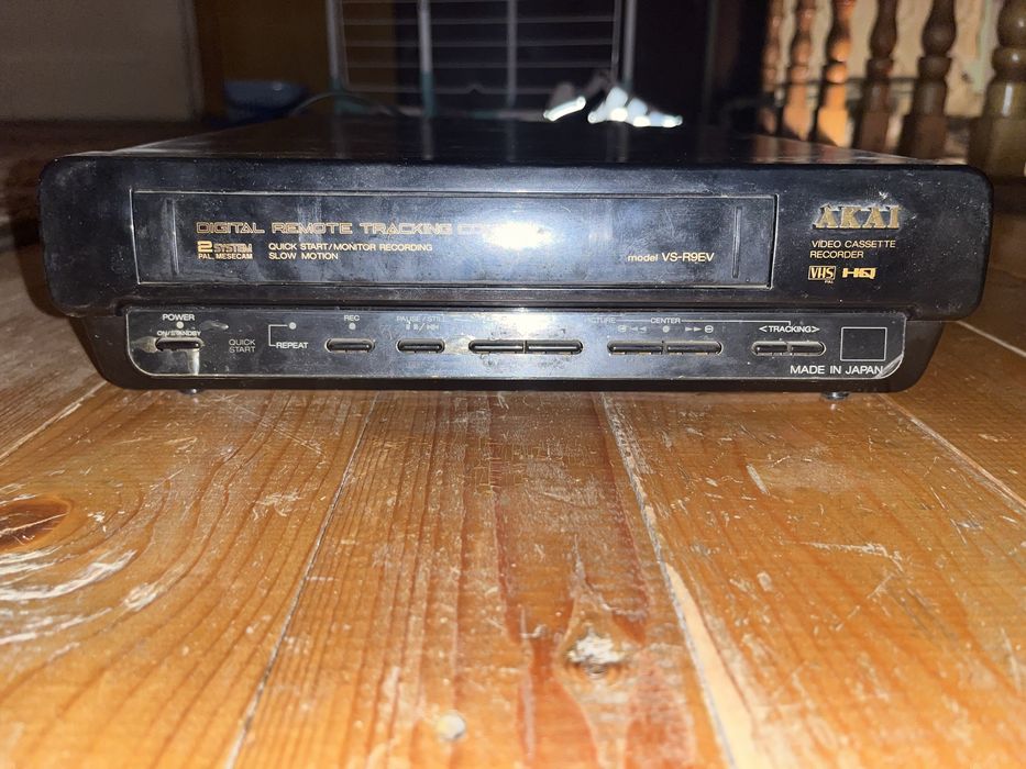 CD плеър и Видеоплеър YUKAI/AKAI