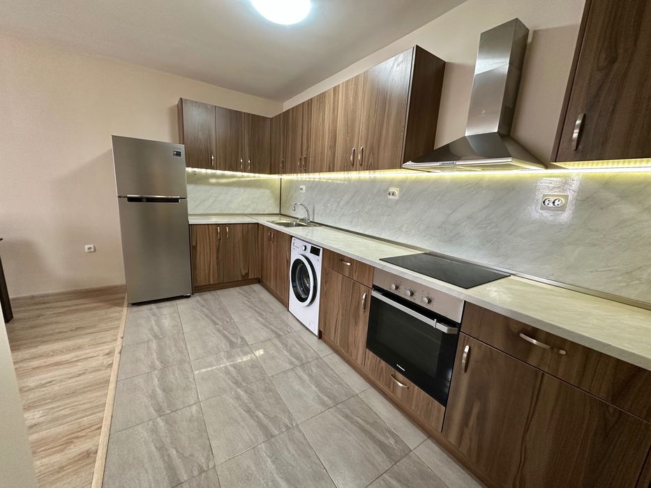 Дава се под наем Тристаен апартамент в Пловдив, Христо Смирненски - 98 кв.м за 598.23 € - Снимка #7