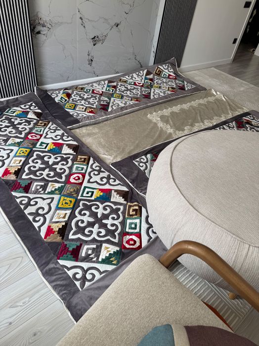 Буу корпешки, 4шт и 2 подушки в комплекте