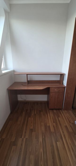 Стол ученический и полка