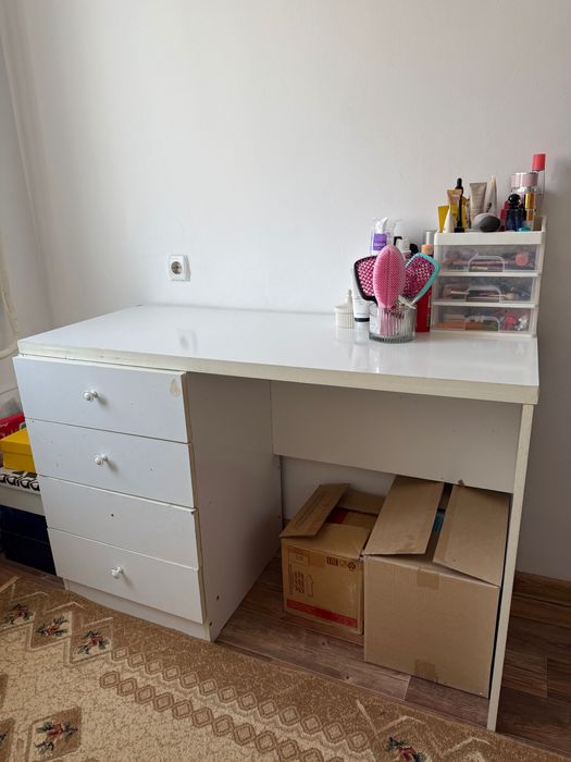 Продается столик