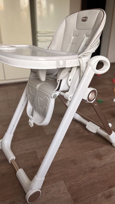 Десткий стул белый