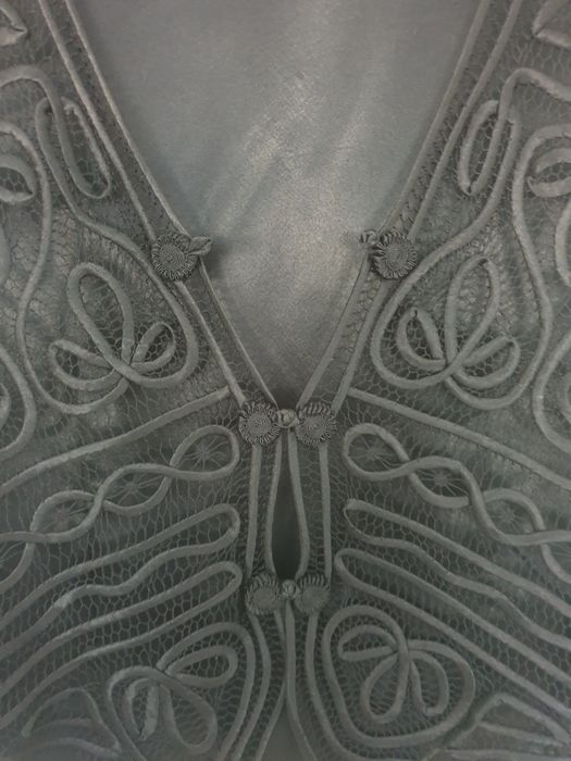 Дамски елечета...