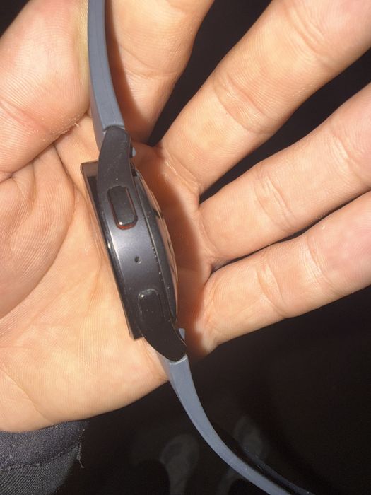 продам самсунг вотч 5 40мм (samsung watch 5)