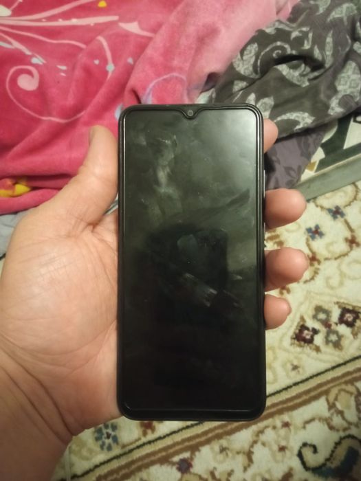 Продам редми 9А чехол стекло в комплекте