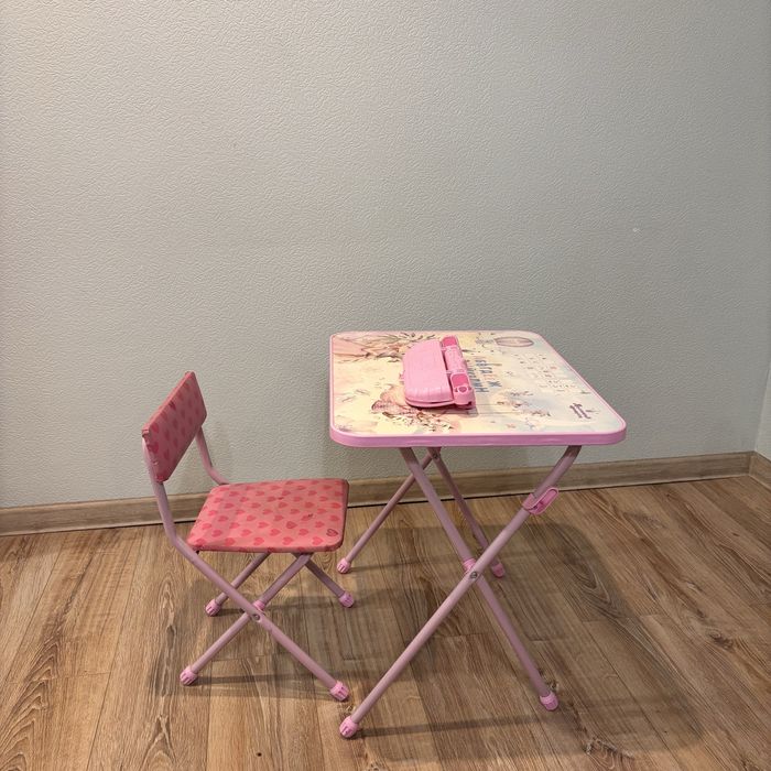 Детская парта для девочек
