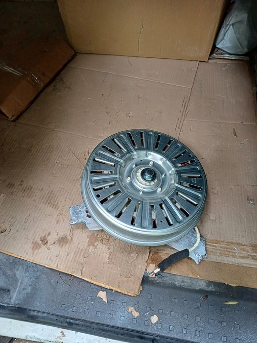 Motor  LG DRIVE  echipat cu ax si butuc