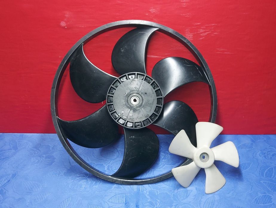 Моторчик вентилятор охлаждения Тойота Камри Грация Scepter Виста Ардео