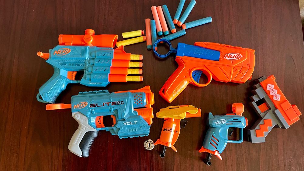 Пистолет бластер Nerf оригинал б/у