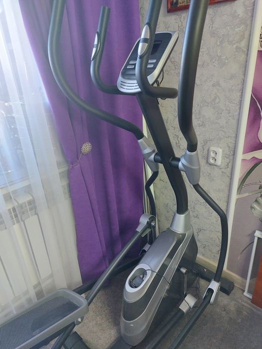 Тренажёр элипсоид HouseFit