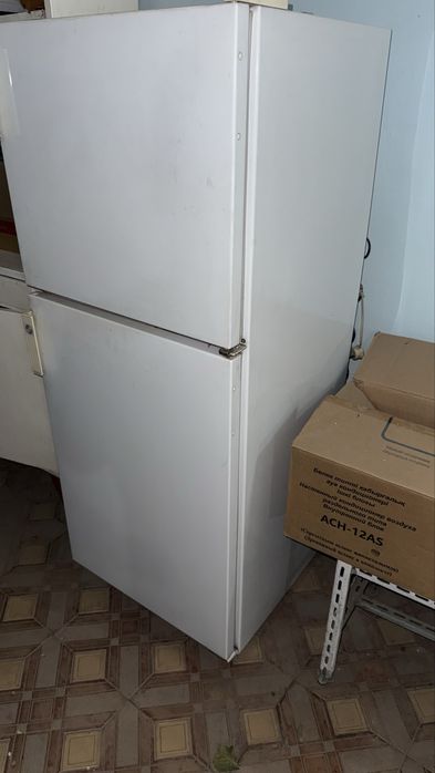 Холодильник и микроволновка