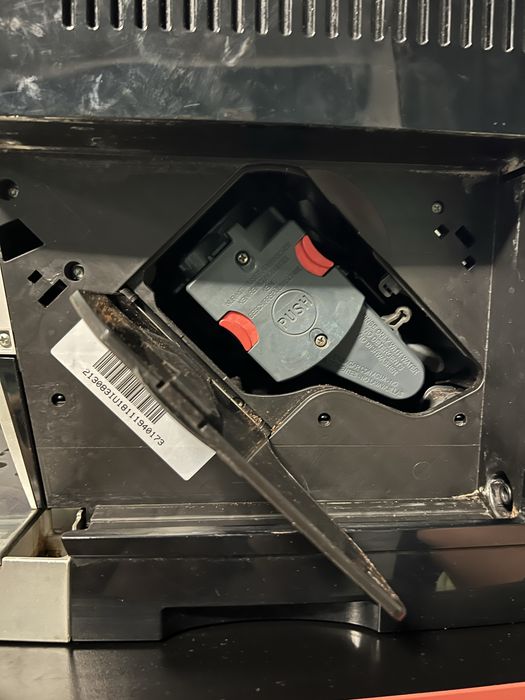 Vand aparat de cafea DeLonghi