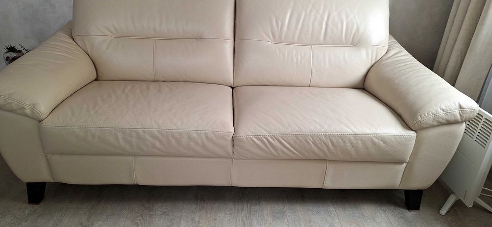 Луксозен италиански диван NATUZZI – Естествена дебела кожа (Като нов)