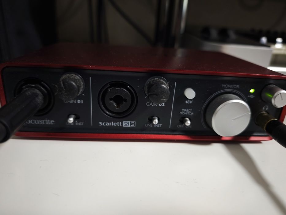 Аудиоинтерфейс, звуковая карта Focusrite Scarlett 2i2