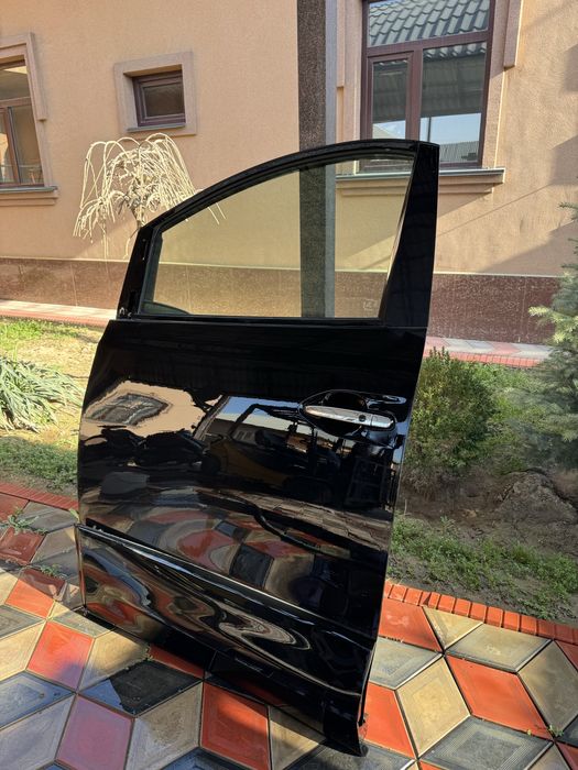 Продается дверь Alphard 2014