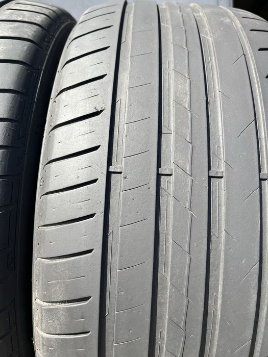 2 бр. летни гуми 225/45/17 Vredestein DOT 0423 4 mm