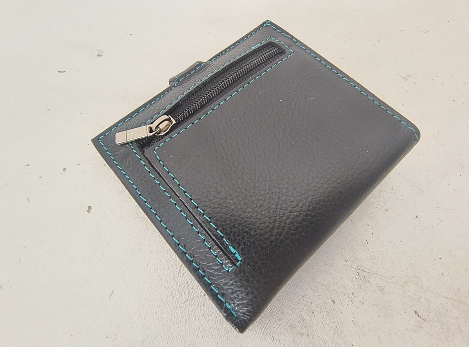 Портфейли GENUNE LEATHER / безплатна доставка/