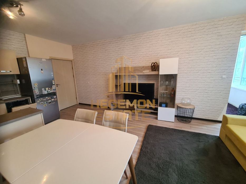 Продава се Двустаен апартамент в Варна, Левски - 74 кв.м за 1427 €/кв.м - Снимка #4