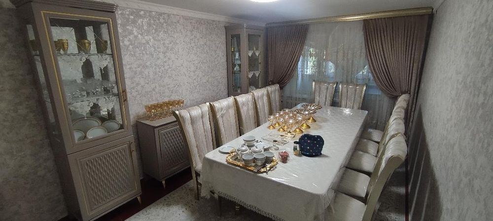 Продаëться стол стул новый Комплект