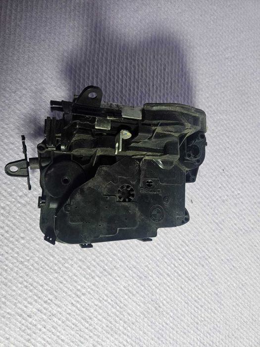 Broască ușă dreapta spate BMW E90 E91