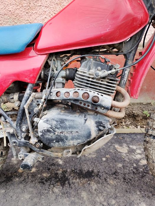 Vând enduro Honda xl 250r