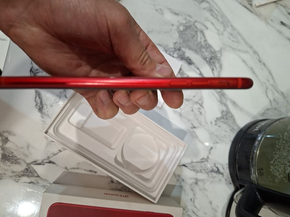 Продам Apple iPhone 8 Plus, 64 Gb.